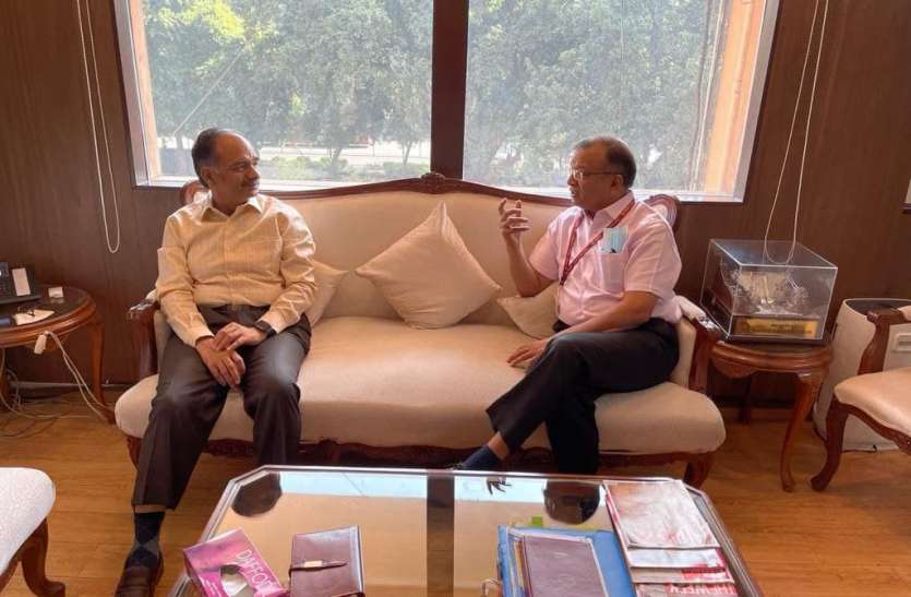 अब श्रमिकों के दुर्गा पूजा त्योहार में जाने से कोयला आपूर्ति होने लगी प्रभावित अब श्रमिकों के दुर्गा पूजा त्योहार में जाने से कोयला आपूर्ति होने लगी प्रभावित