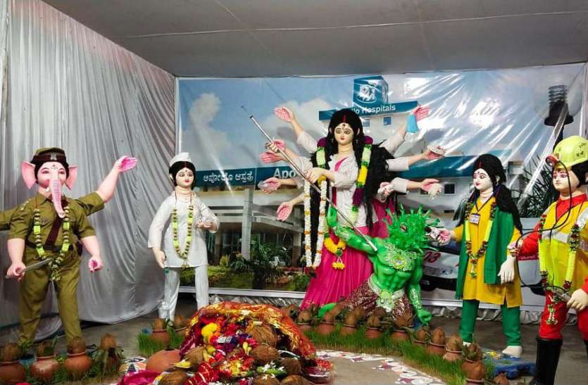 Unique news अनोखी सोच: मां दुर्गा को बनाया डॉक्टर तो महिषासुर को कोरोना, भगवान गणेश बने पुलिस तो...