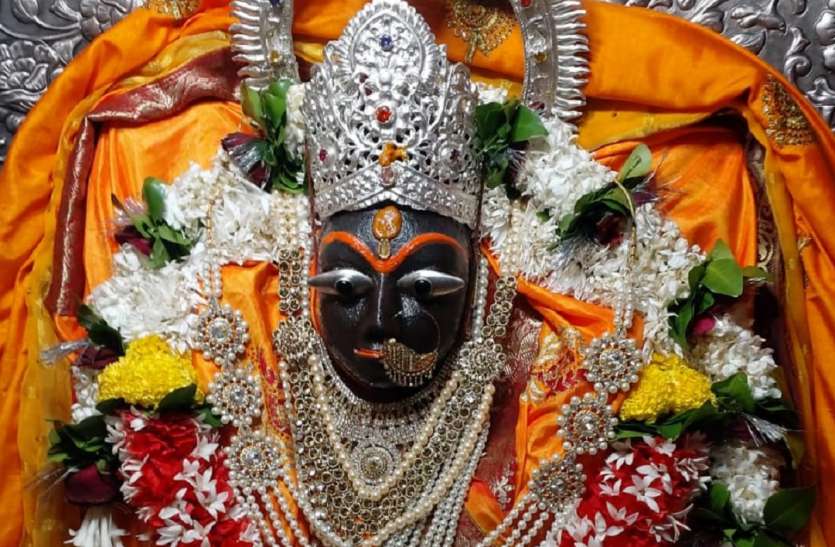 शारदीय नवरात्र की महानवमी को मां शारदे का सिद्धिदात्री स्वरूप शृंगार Sharadiya Navratri 2021: मां शारदा के दरबार में पहुंचने वालों ने बनाया रिकार्ड, अब तक इतनों ने टेका मत्था