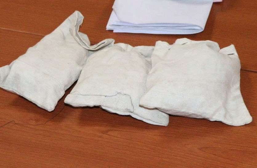 smuggler caught on the way नशा तस्कर के दुश्मनों ने दिया इनपुट, पुलिस ने धरा