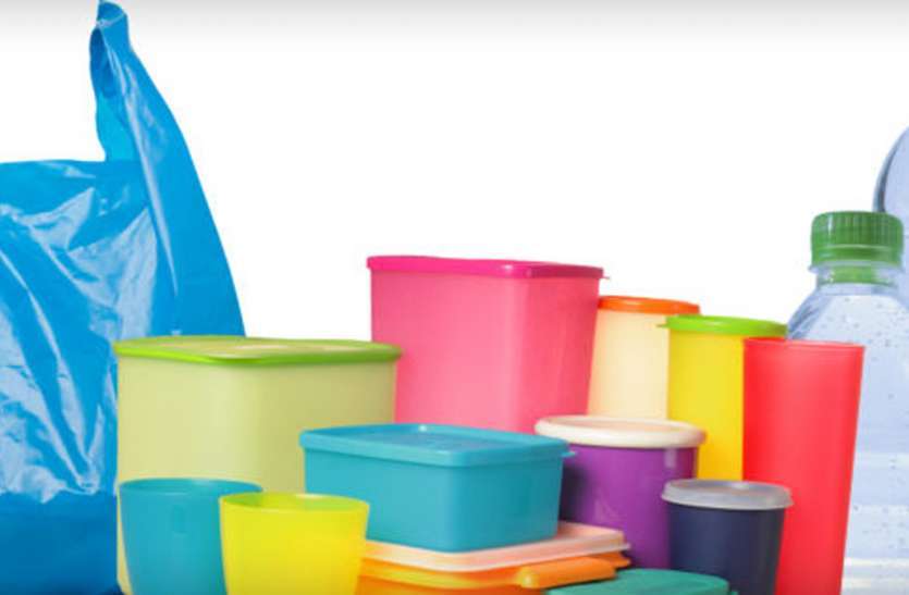 As soon as the furniture cluster gets the green signal of the cabinet, the way for the plastic cluster is also cleared.