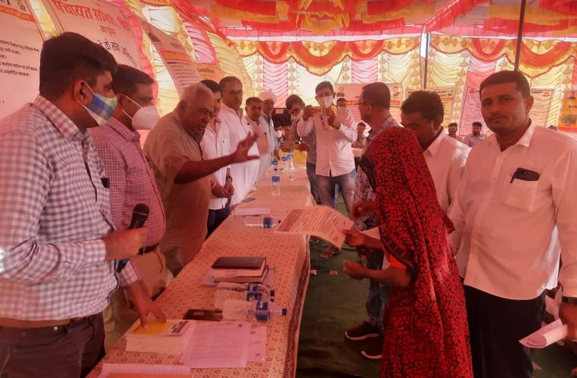 दशकों से अटके थे काम, अब बिना चक्कर हो रहे आसान दशकों से अटके थे काम, अब बिना चक्कर हो रहे आसान