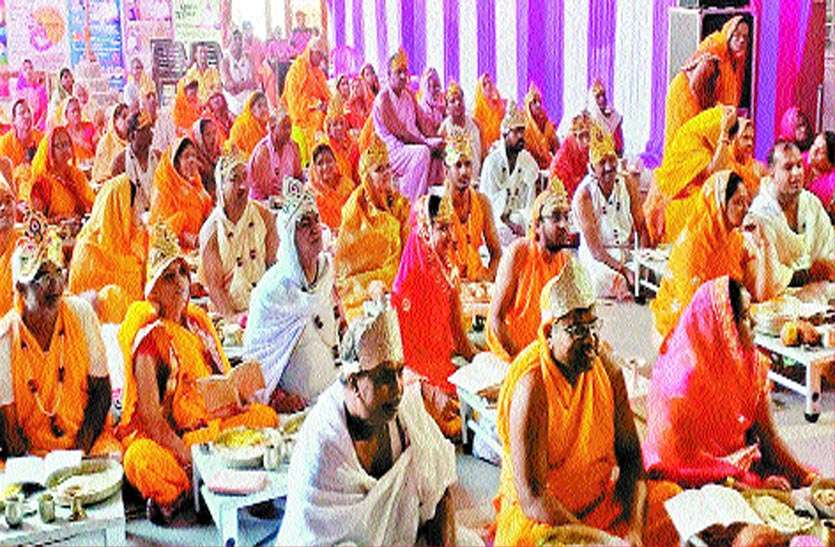 Devotees gathered in Shreeji's Rath Yatra