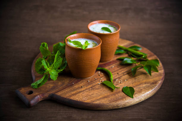 Benefits of Buttermilk: जानिए छाछ पीना आपके स्वास्थ्य के लिए कितना फायदेमंद होता है