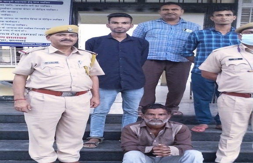 Honey Trap...महिला ने लिफ्ट ली, हनी ट्रेप, चार लाख हड़पना चाहते थे