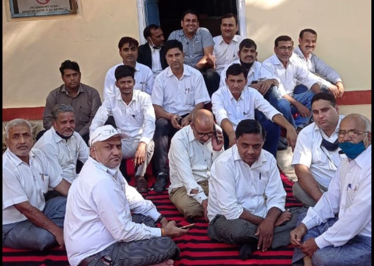 शाहपुरा बार के अधिवक्ताओं का फिर से आंदोलन शुरू, न्यायिक कार्य किया स्थगित