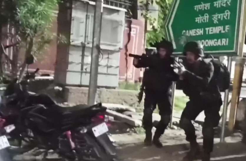 anti_terror_mock_drill_in_jaipur.jpg जयपुर में धमाकों से दहशत, आतंकियों के घुसने की सूचना पर कमांडो ने संभाला मोर्चा, आतंकियों को तलाशने की थी रिहर्सल