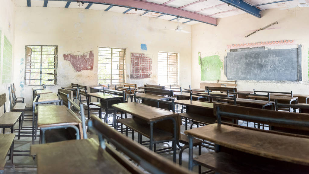 कोरोना असर : स्कूलों में 9 से 12 की कक्षाओं को नहीं किया जाएगा काम