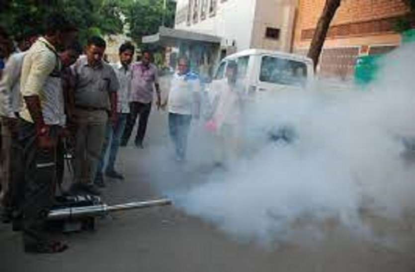 ग्रेटर नगर निगम दावा, सभी वार्डों में दो बार हो चुकी है फोगिंग, अब चलाएंगे एंटी लार्वा अभियान ग्रेटर नगर निगम दावा, सभी वार्डों में दो बार हो चुकी है फोगिंग, अब चलाएंगे एंटी लार्वा अभियान