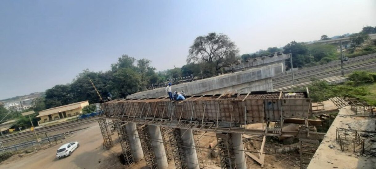 रेलवे की लेतलाली से जिले के चार ओवर ब्रिज शुरू होने में देरी