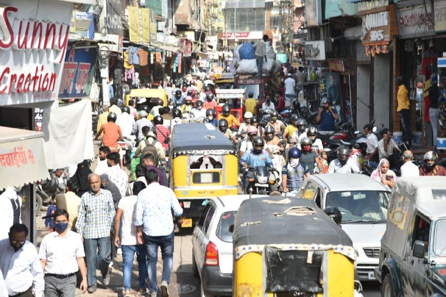 पुष्य नक्षत्र : गुलजार हुए बाजार में मिनी धनतेरस