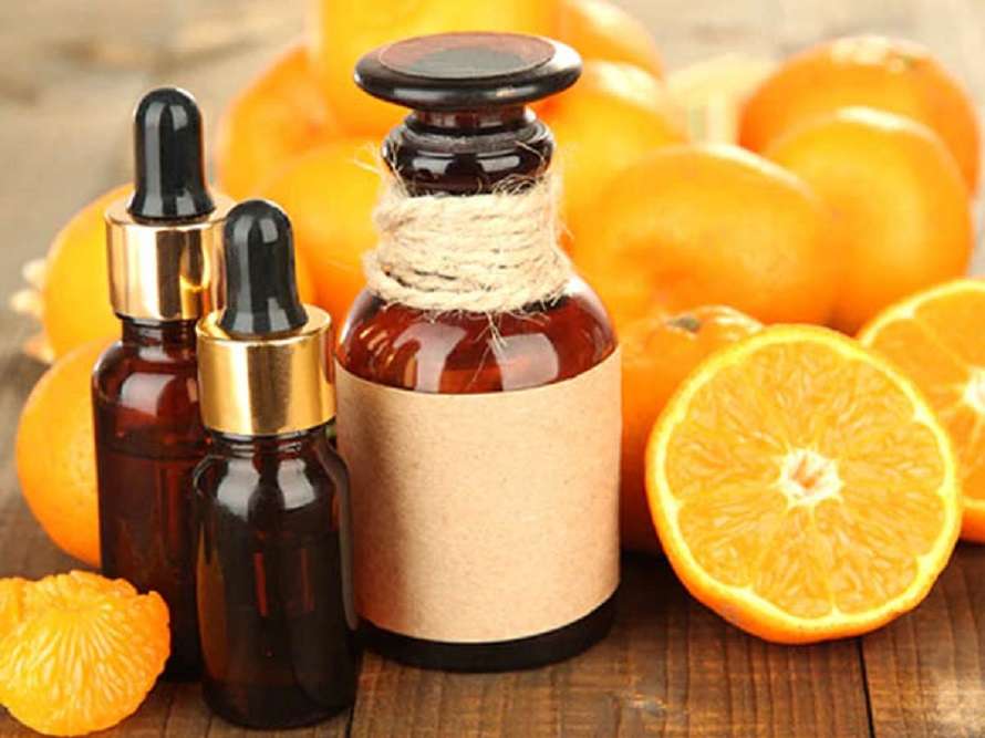 Vitamin C Serum for Skin Care: विटामिन सी को चहरे पर लगाने से हो सकते हैं ये कमाल के फायदे, रोजाना करें इस्तेमाल