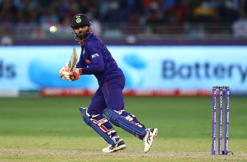 jadeja IND vs NZ: बल्लेबाजी में भारतीय टीम फेल, न्यूजीलैंड को दिया महज 111 रनों का लक्ष्य