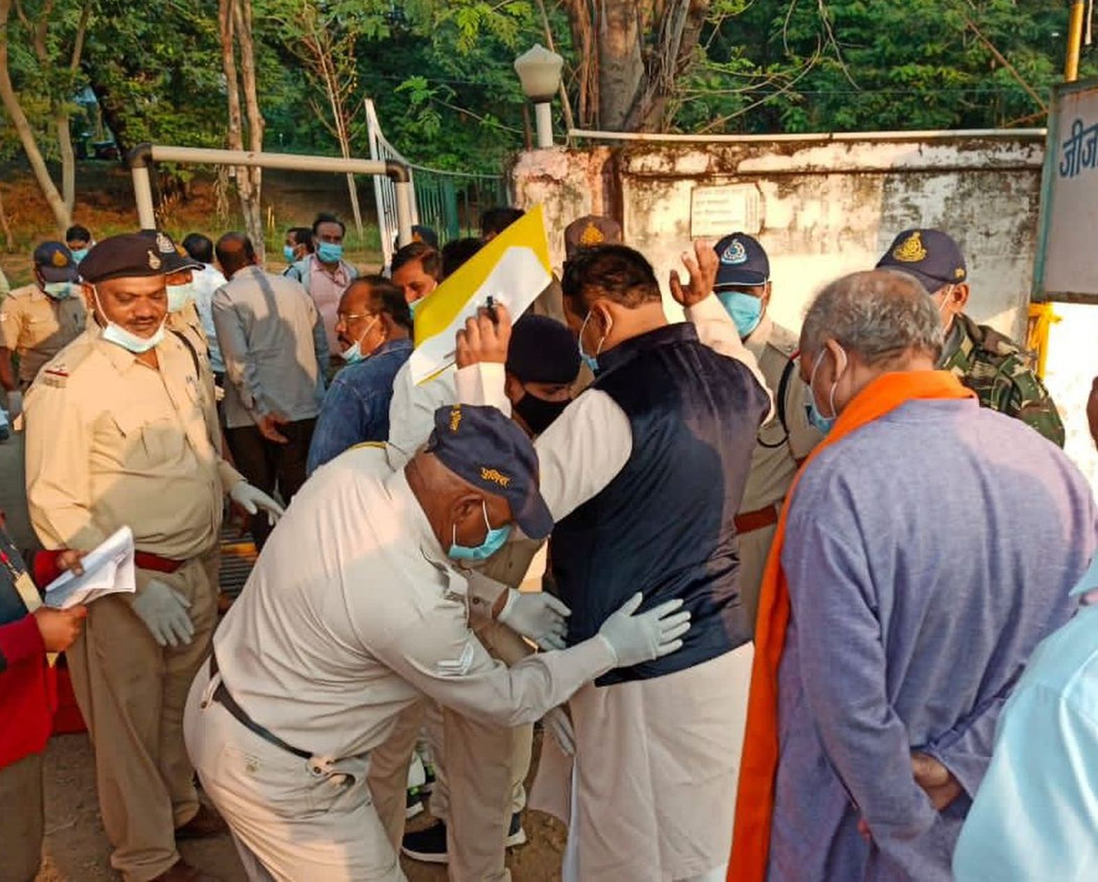 Counting of votes started in Polytechnic College, BJP candidates took refuge in God