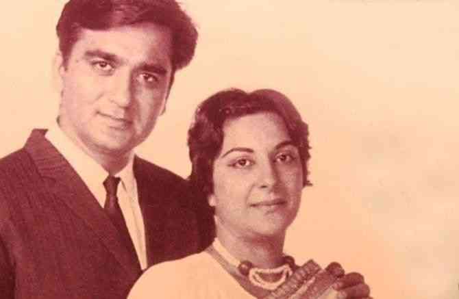 When Sunil Dutt decided if Nargis did not marry he would left acting