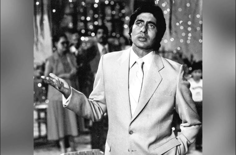 When Amitabh Bachchan's hand was burnt on Diwali