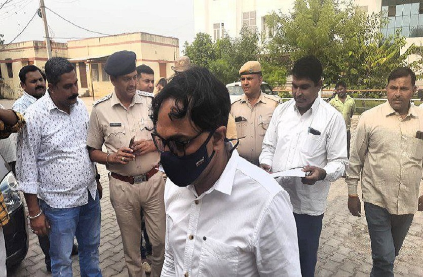 आरोपी जज दो दिन के रिमाण्ड पर, पीडि़त के हुए बयान
