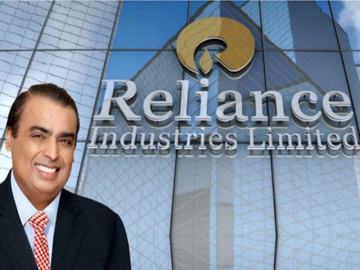 Reliance Industries says mukesh ambani is not going settle in london