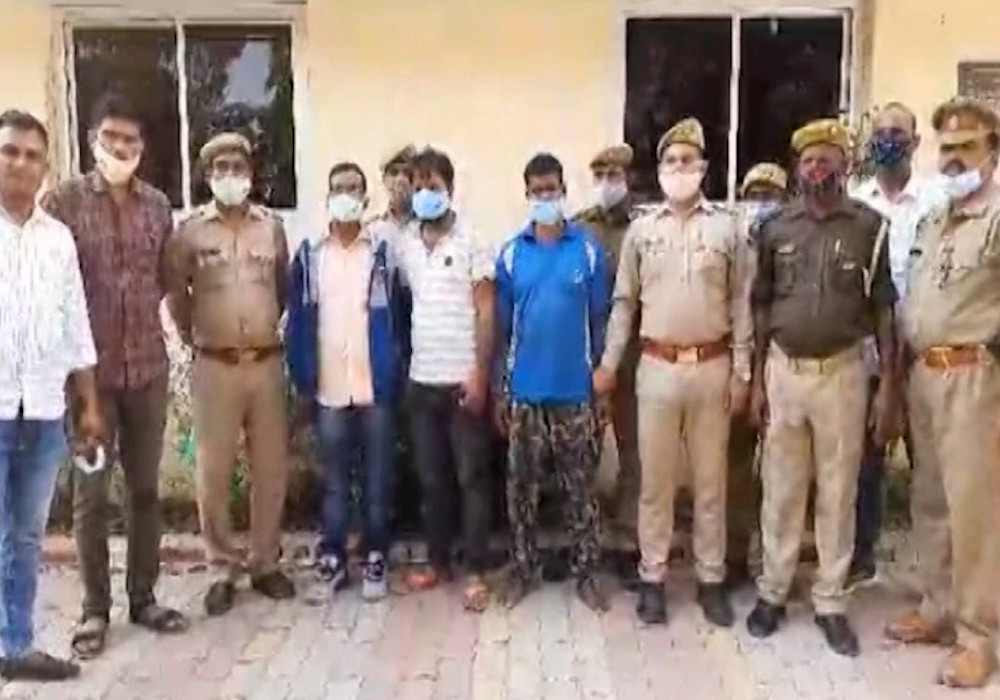 Three Arrested for Selling Vehicles in Bihar On Basis of Fake Document