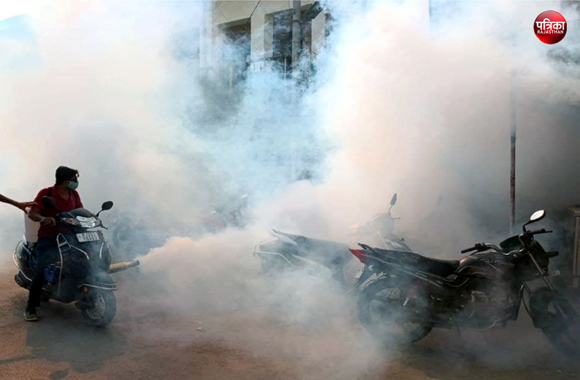 सडक़ों पर फोगिंग गली-मोहल्लों में पैर पसार रहा है डेंगू
