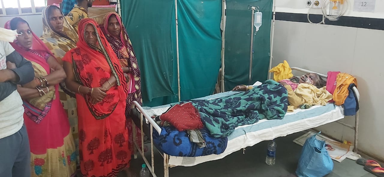 जिला अस्पताल में भर्ती