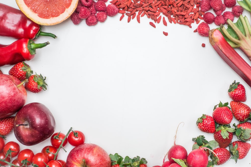 Health Tips: अगर आप खुद को स्वस्थ रखना चाहते हैं तो करें इन लाल रंग के फलों का सेवन