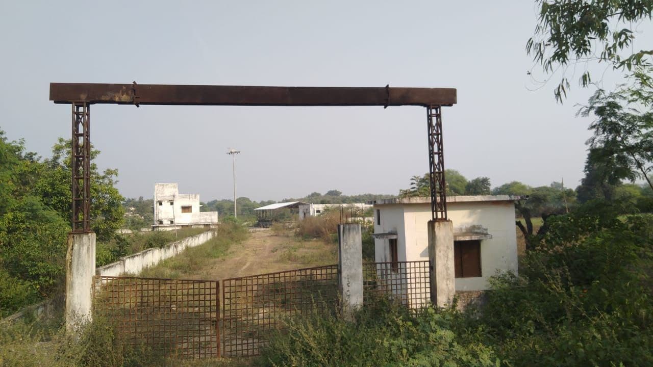 Preparation for purchase of paddy in the unfinished Mandi building, th