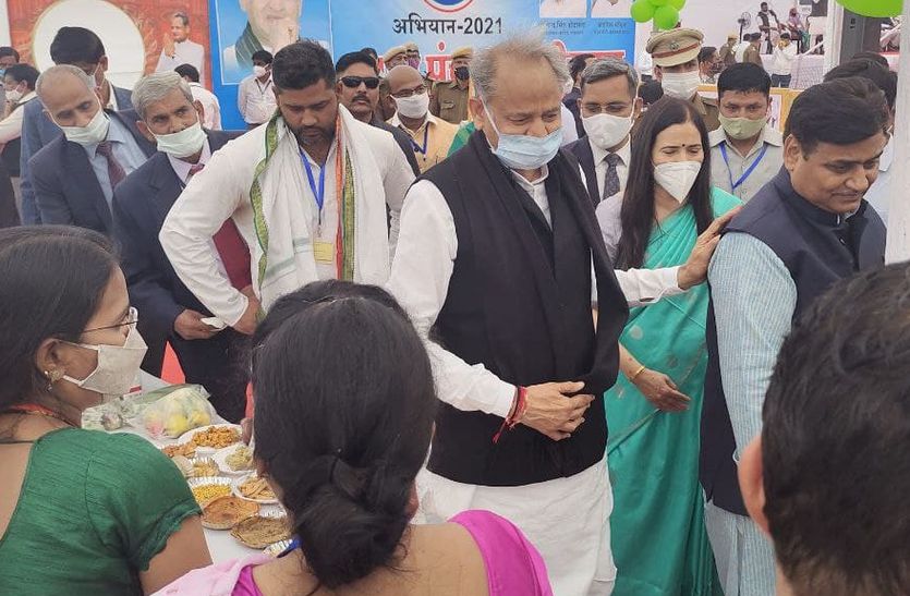 Bundi में बोले मुख्यमंत्री गहलोत : मेरे प्रदेश की जनता के लिए भीख मांगनी पड़ी तो मुझे कोई शर्म नहीं