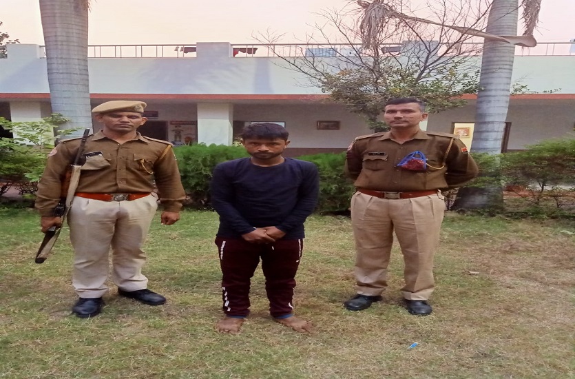 दुकान से चोरी करने वाला नकबजन गिरफ्तार