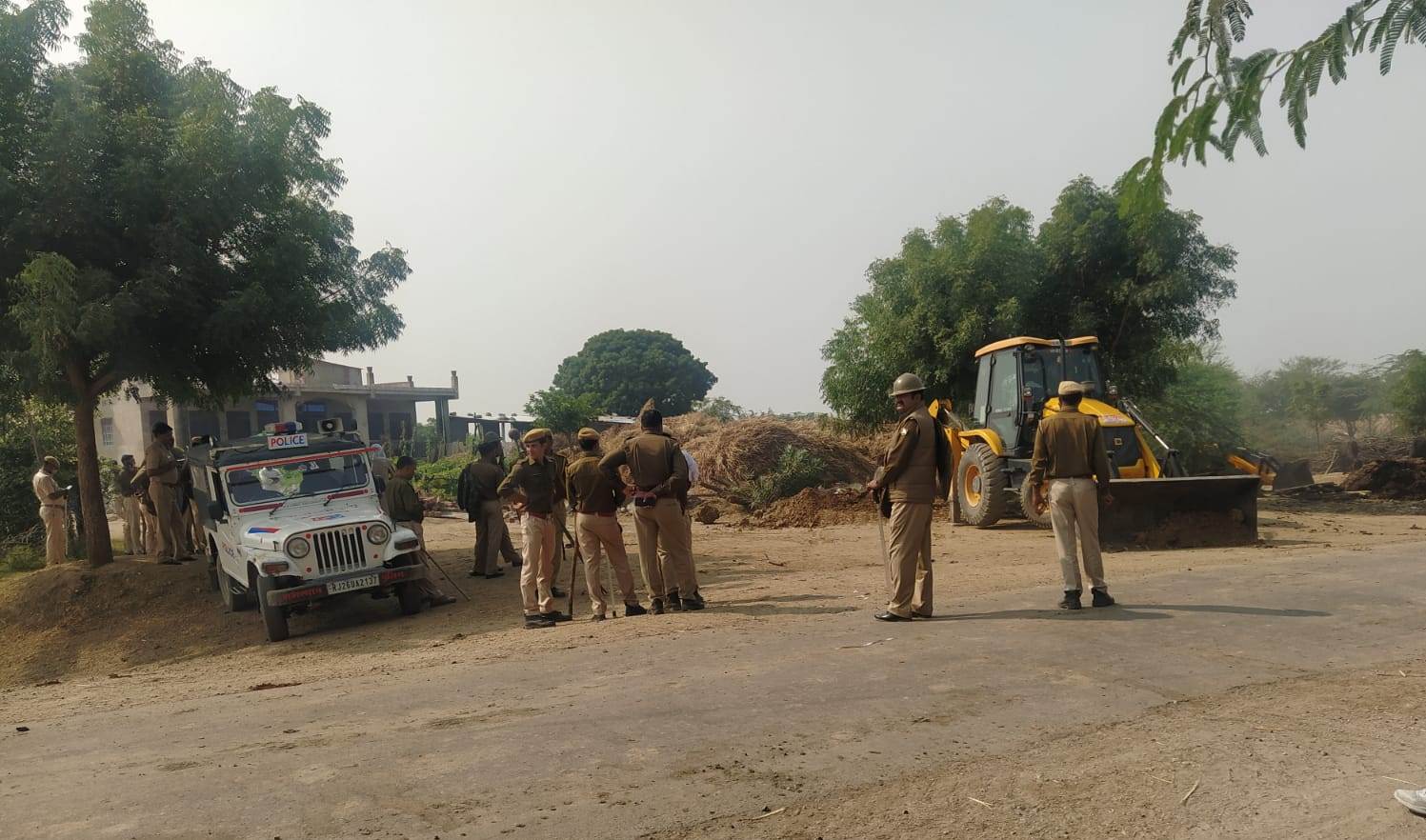 उच्च न्यायालय के आदेश पर अठारह साल बाद खेल मैदान पर हटाया अतिक्रमण