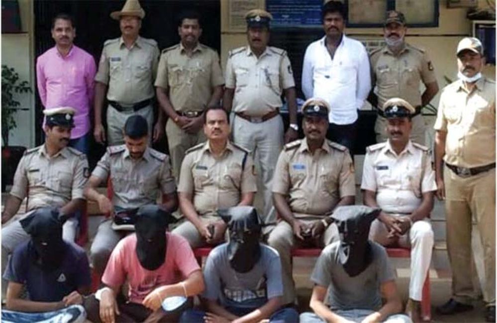 पुलिस के हत्थे चढ़े अंतरराज्य डकैत