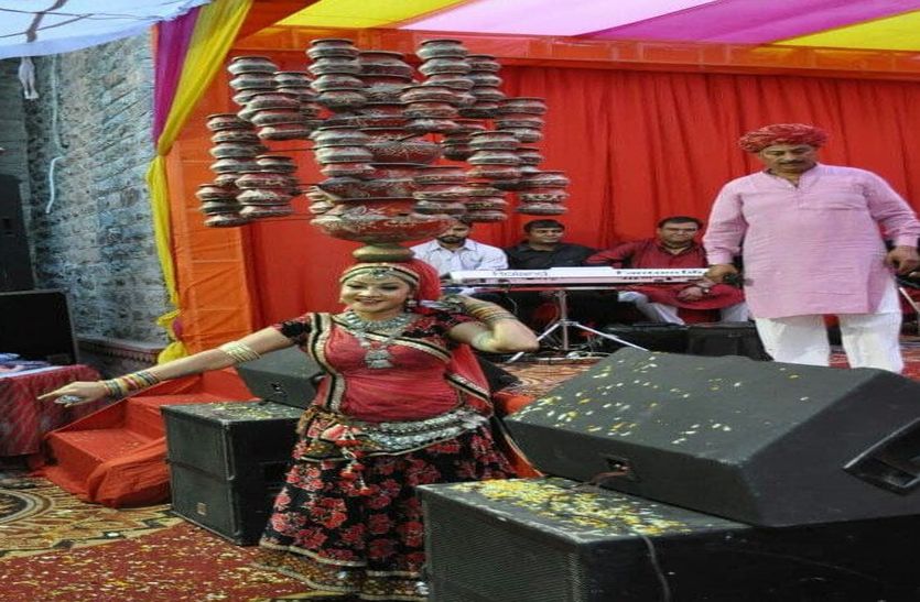 लोककला का 'उड़ा रंग, कलाकारों के दबे 'सुर!