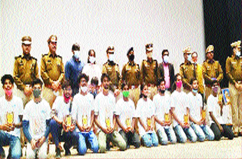 अपराध पर अंकुश के लिए पुलिस कटिबद्ध- एडीजी रवि