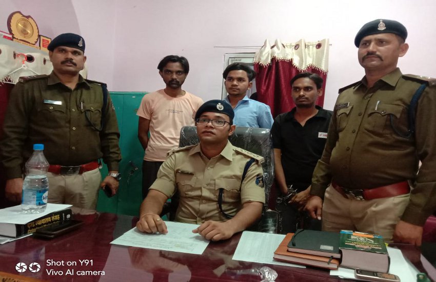खुद को पुलिस बताकर हार्वेस्टर वालों से मारपीट व लूट करने वाले जेल दाखिल