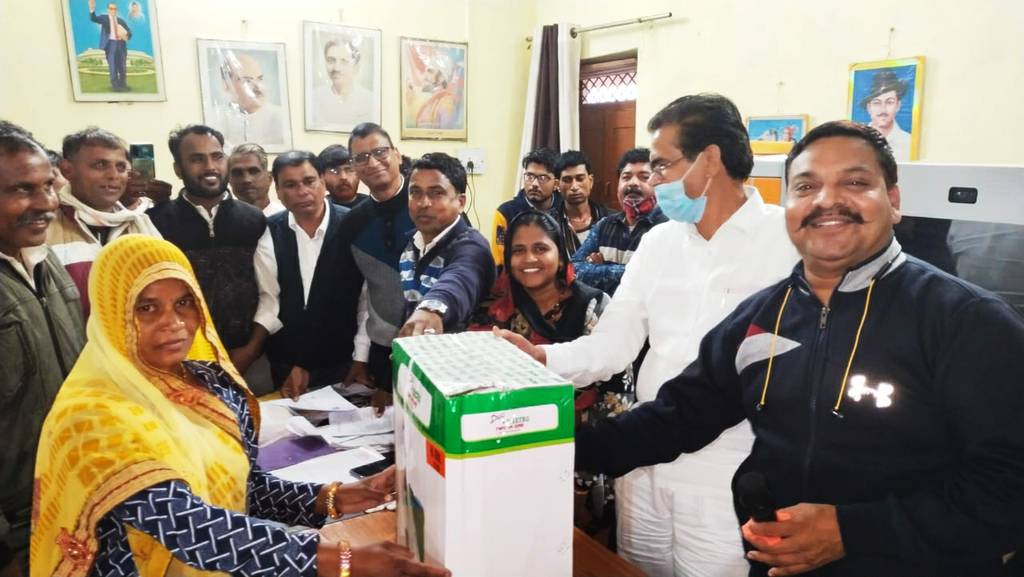 महिलाएं घूंघट से निकलकर विकास में भागीदारी निभाएं
