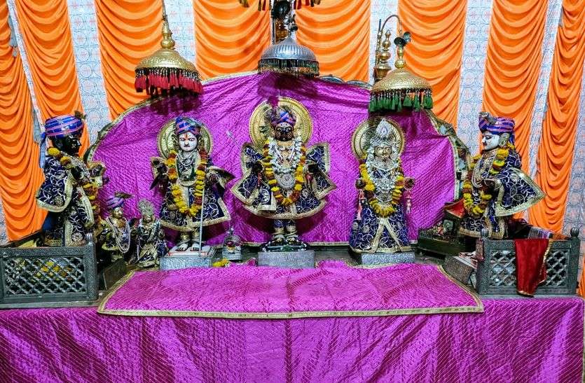 रामजी-लक्ष्मणजी के नगर भ्रमण की रस्म निभाई रामजी-लक्ष्मणजी के नगर भ्रमण की रस्म निभाई