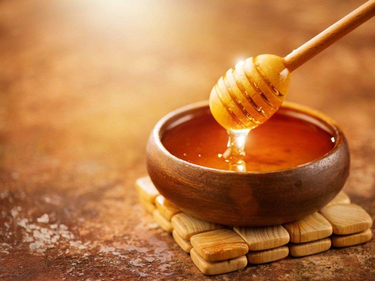 Benefits Of Honey: वायरल संक्रमण से करना चाहते हैं बचाव तो शहद का ऐसे करें रोजाना सेवन