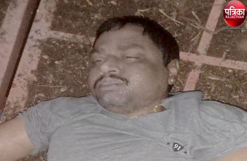 लाखोटिया तालाब में तैरता मिला सरकारी अध्यापक का शव, घर से बिना बताए निकले थे