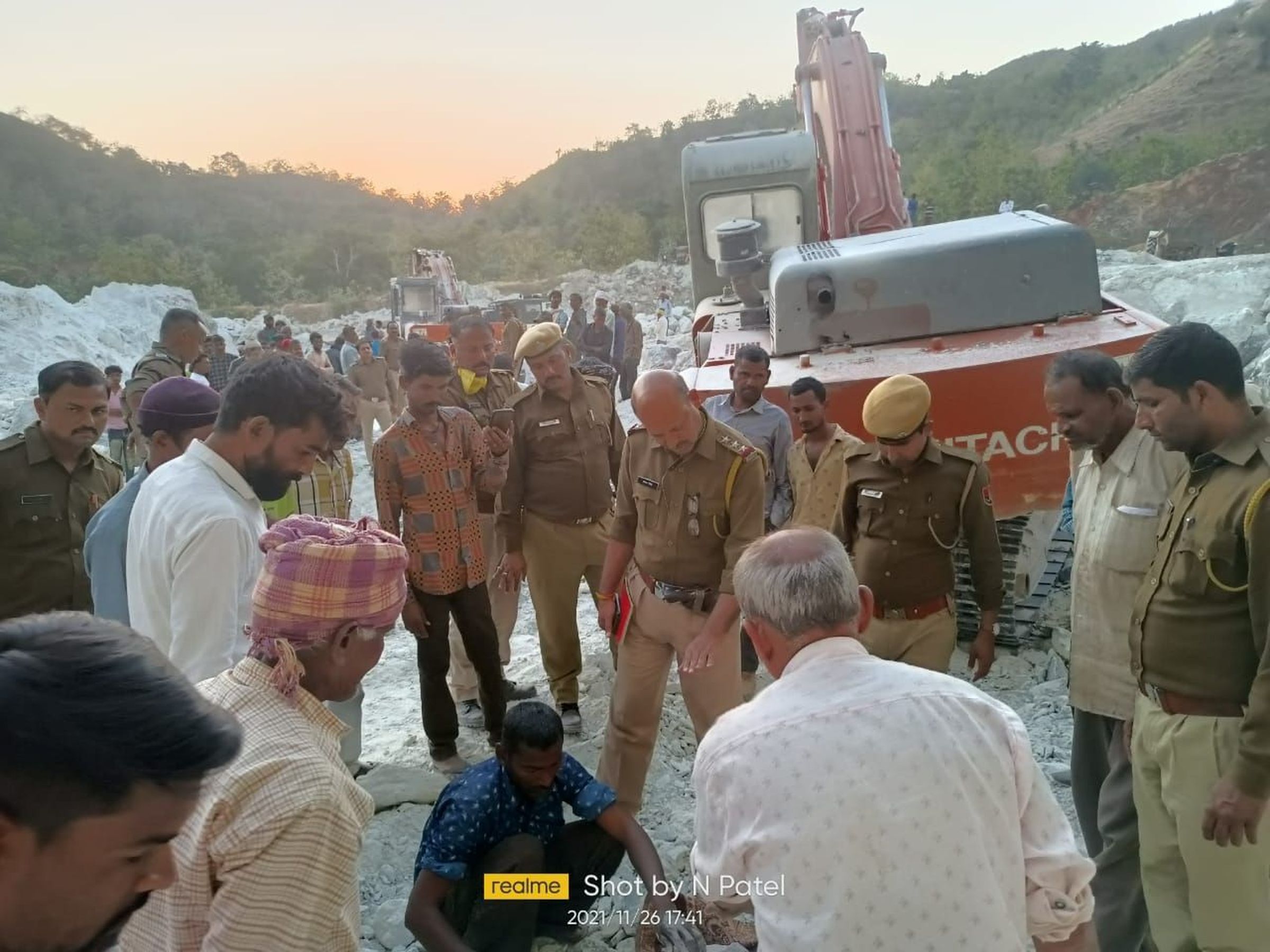 पत्थर खदान में दबने से एक मजदूर की मौत, एक गंभीर घायल