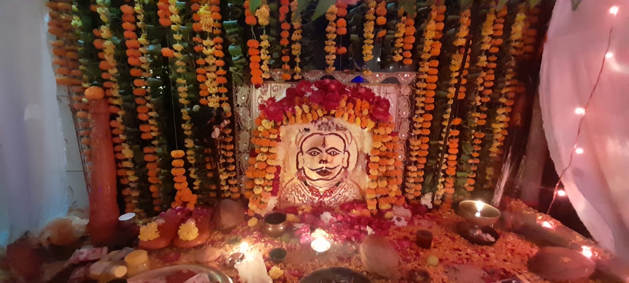 Bhairav Ashtami Celebrated भैरव बाबा को हलुवे कचौरी का भोग 501 दीपों