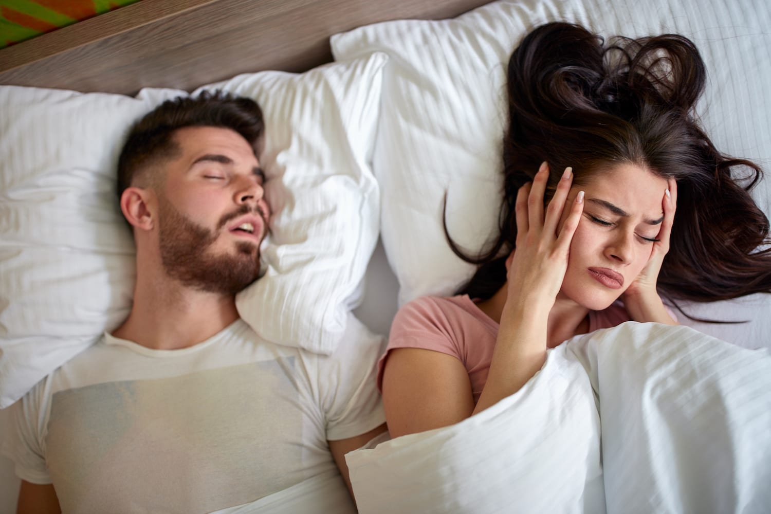 How to Stop Snoring: खर्राटों की समस्या से रहते हैं परेशान तो ये घरेलू उपाय आपके आ सकते हैं काम