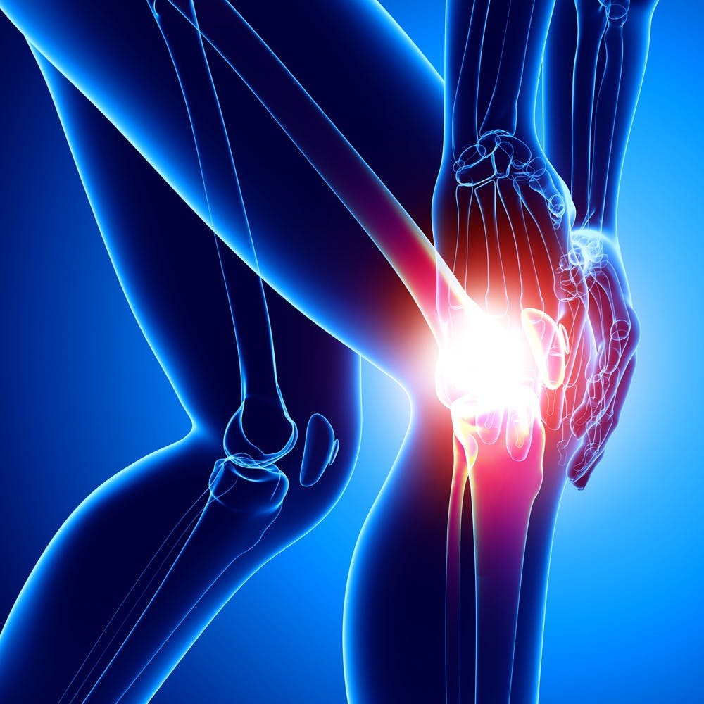 Knee Pain Remedies :घुटनों में दर्द की समस्या से रहते हैं परेशान तो अपना सकते हैं, इन घरेलू उपायों को