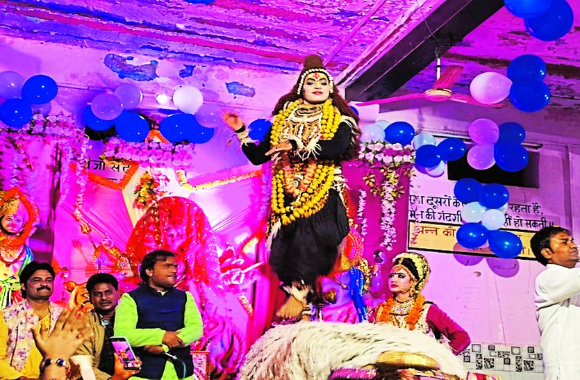 देवी जागरण में भजनों पर रात भर झूमे श्रोता