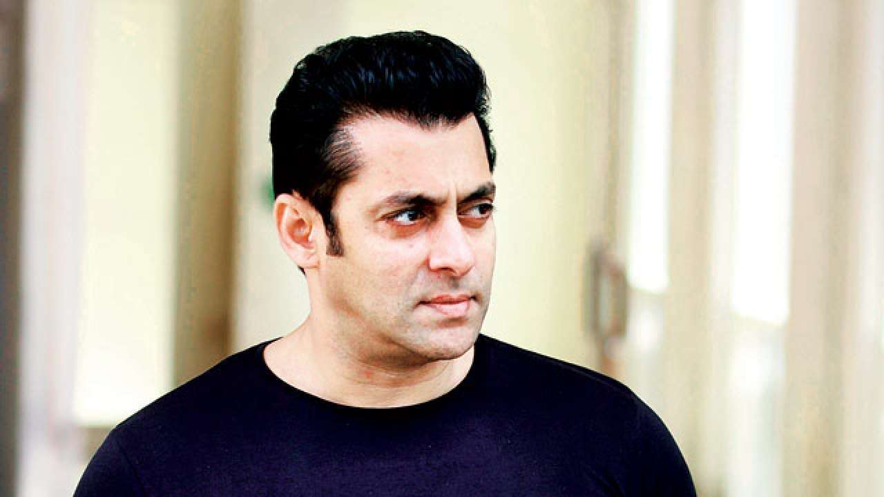 Salman Khan got angry on fans after pouring milk on Antim poster