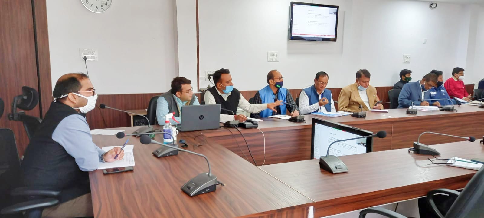 वैक्सीनेशन महाअभियान में सभी मिशन की तरह करें काम
