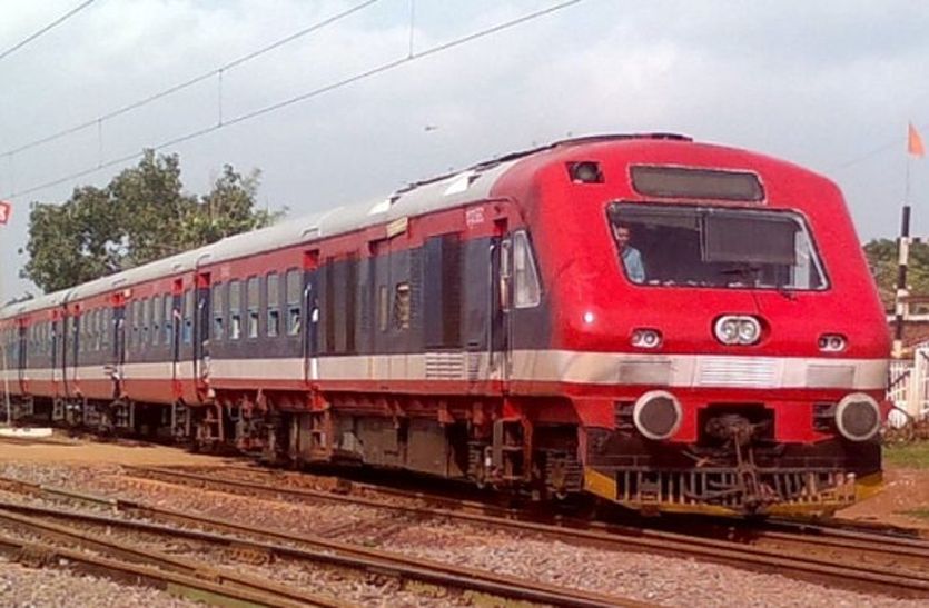 Four nos of battery of AC coach theft, RPF arrested 6 accused