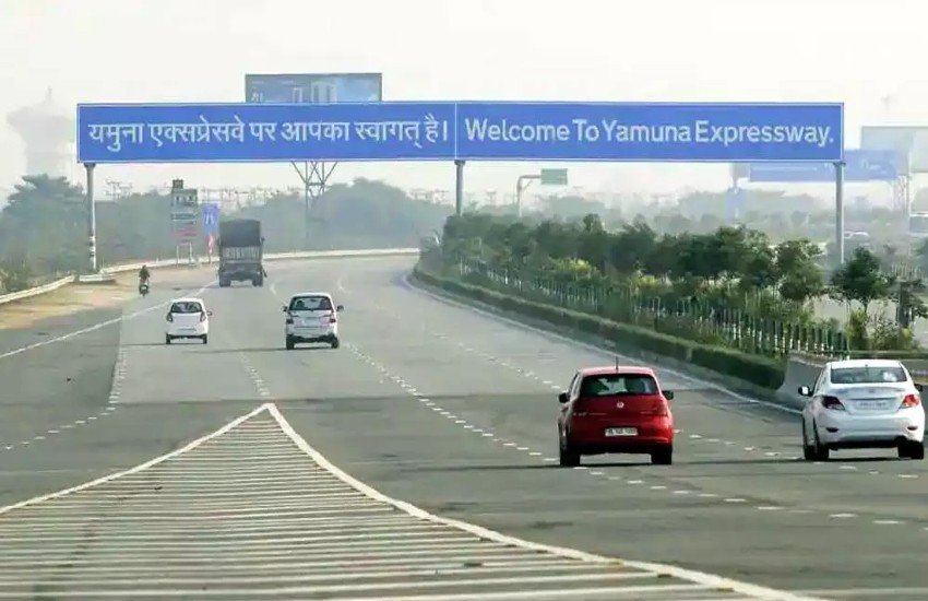 yamuna_expressway.jpg