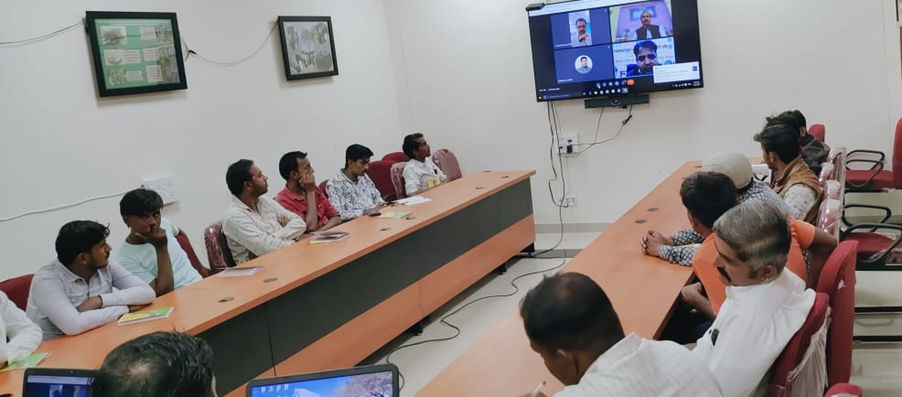 पश्चिमी राजस्थान में मुर्गीपालन नए उद्यम के रूप में उभर रहा- डॉ. सिंह