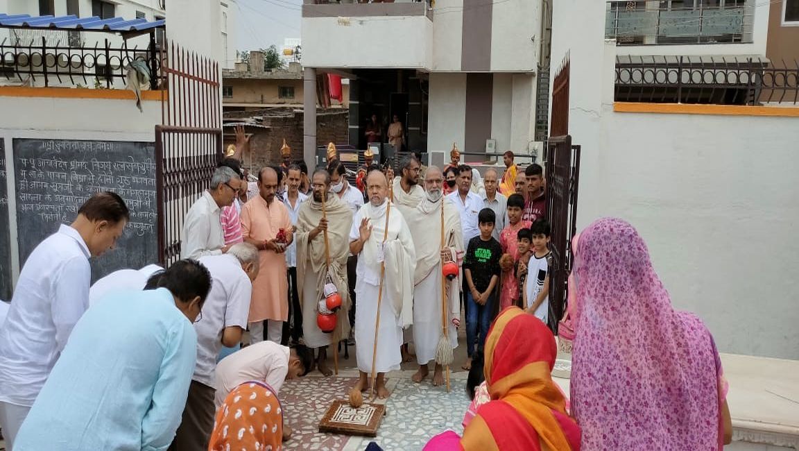 श्रावक के दिल में होती है संयम ग्रहण करने की अभिलाषा