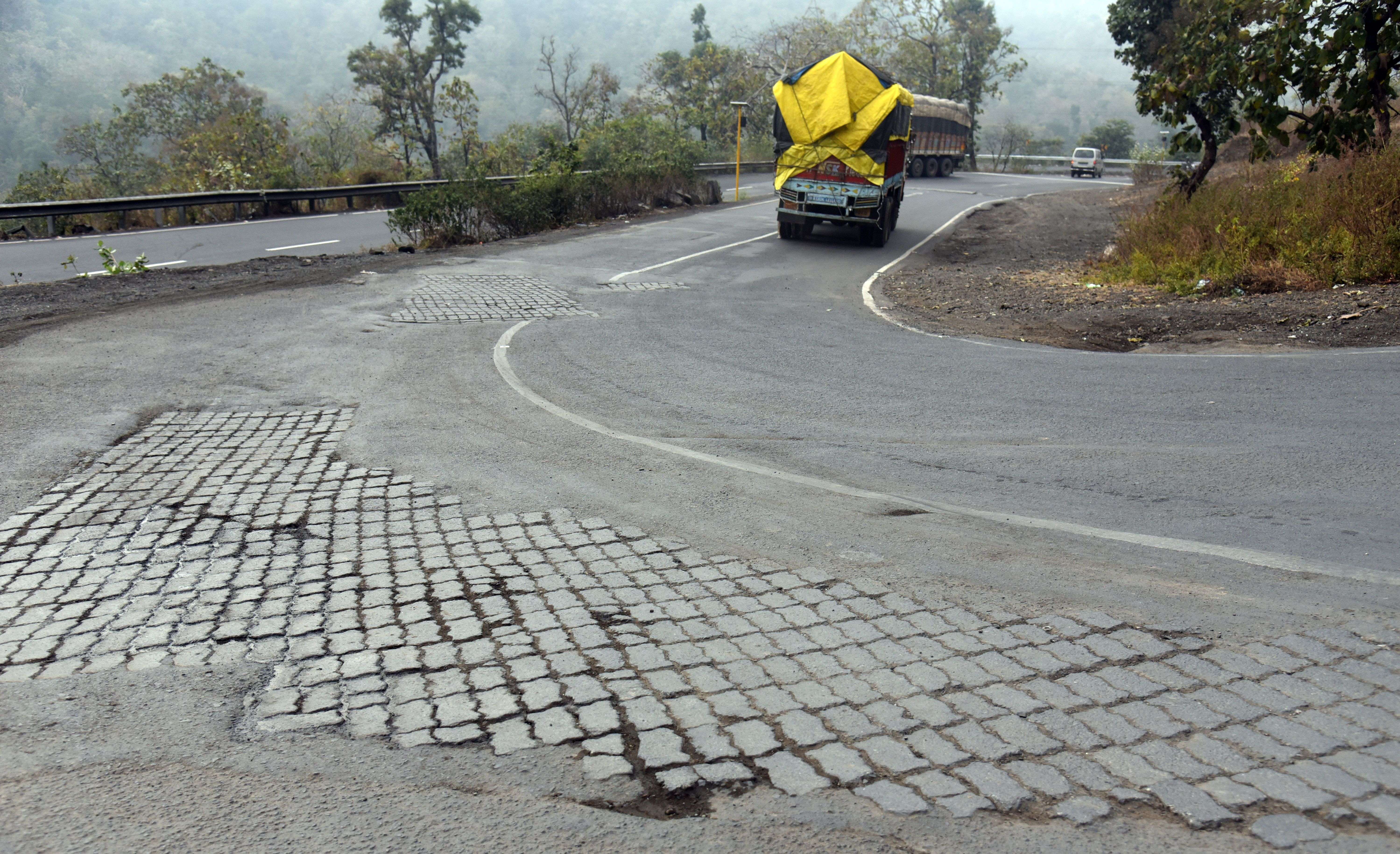 khandwa_road.jpg